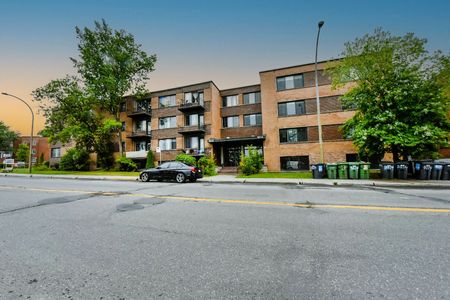 3010 Avenue Van Horne, Montréal, QC - Photo 4