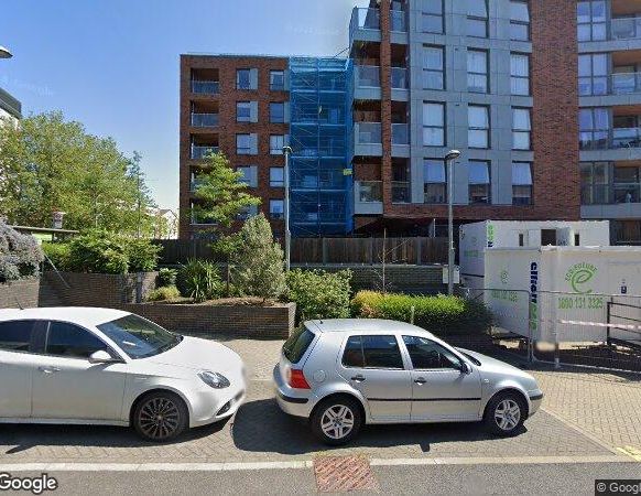 2 Bed Flat, High Street, TW8 - Photo 1