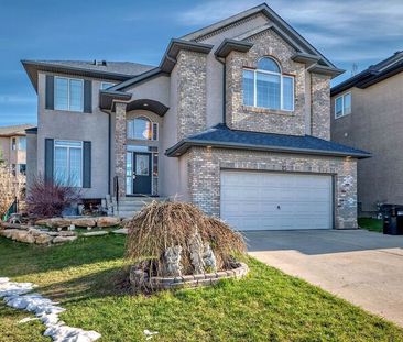 Spacious 2 Storey Home in Desirable SW Community of Signal Hill | 2... - Photo 1