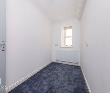 3 bedroom apartment to rent - Photo 4