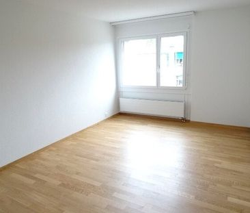 Moderne 3.5-ZW à 81 m² im 2. OG mit Cheminée - Photo 3