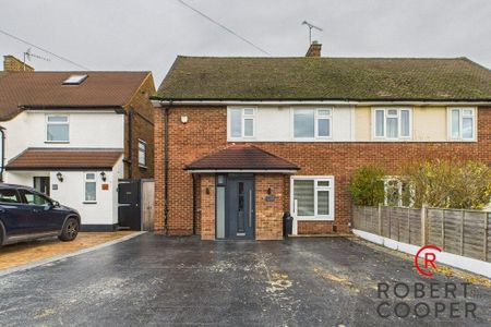 4 bedroom semi-detached house to rent - Photo 2