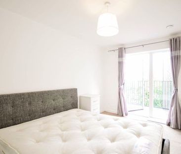 13 Atkins Square, Dalston Lane, London, E8 - Photo 6