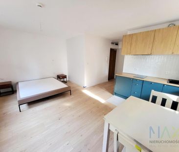 nowa i cicha kawalerka w oficynie Kalwaryjska - Zdjęcie 2