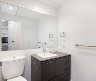 537 Foster Avenue, Coquitlam - Photo 2