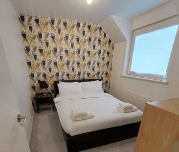 St. Michaels Close, London, E16 - Photo 6