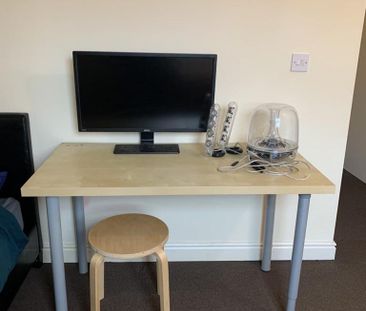 2 bedroom flat to rent - Photo 5