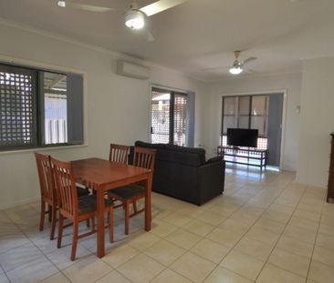 MOVE STRAIGHT IN! - Renovated 1x1 + Extras - Photo 1