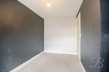 3 bedroom - Photo 3