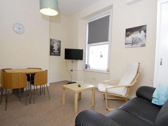 2 bedroom house share to rent - Photo 1