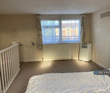 4 bedroom terraced house to rent - Photo 5