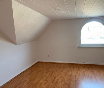 Dachgeschoß Wohnung in Gelsenk. Feldmark - Photo 1