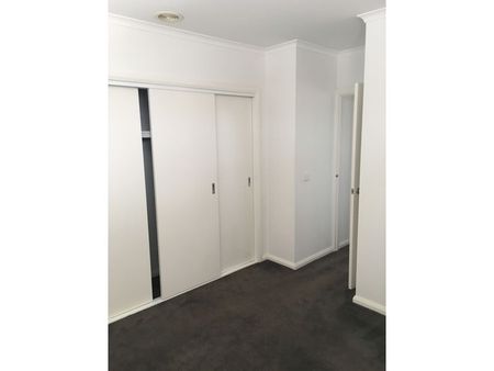 8/537 Melton Highway, Sydenham VIC 3037 - House For Rent | Domain - Photo 4