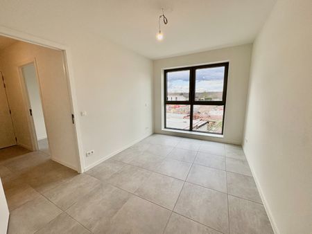 Twee-slaapkamer appartement incl parkeerplaats - Photo 3