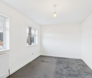 3 Bedroom Mid Terraced House - Photo 5