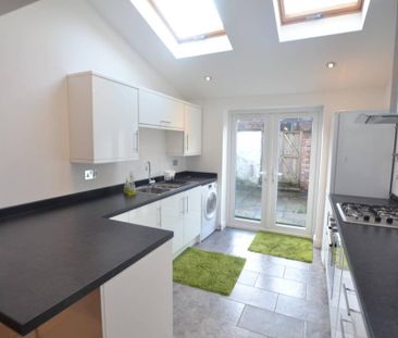 3 bedroom terraced house to rent - Photo 3