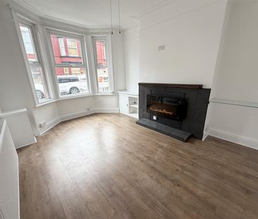 Asquith Avenue, Birkenhead - Photo 1