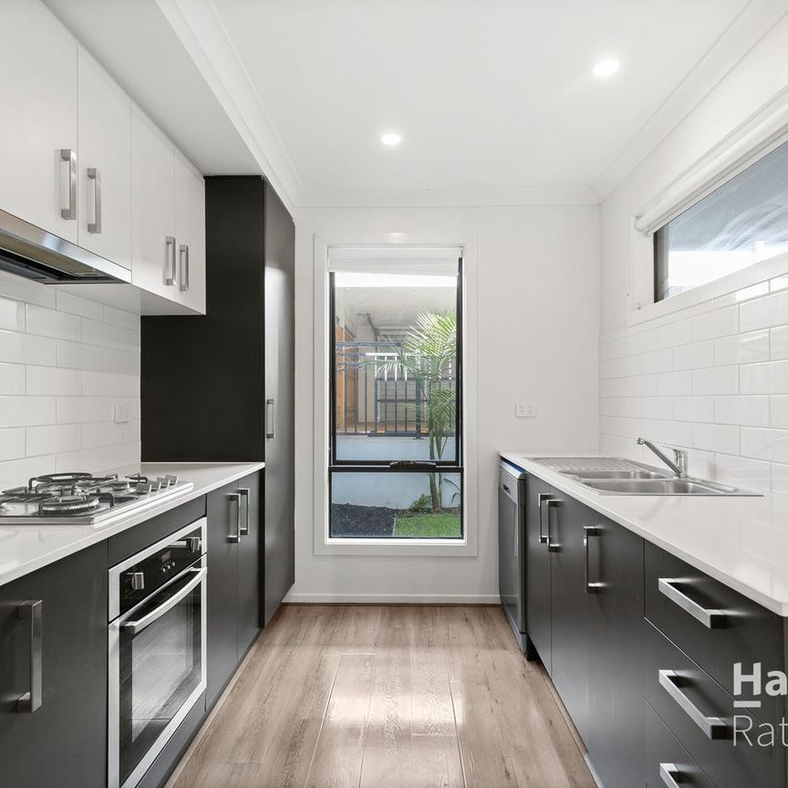 3 Bedroom Spacious Family Home! - Photo 1