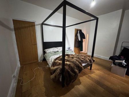 2 bedroom end of terrace house to rent - Photo 4