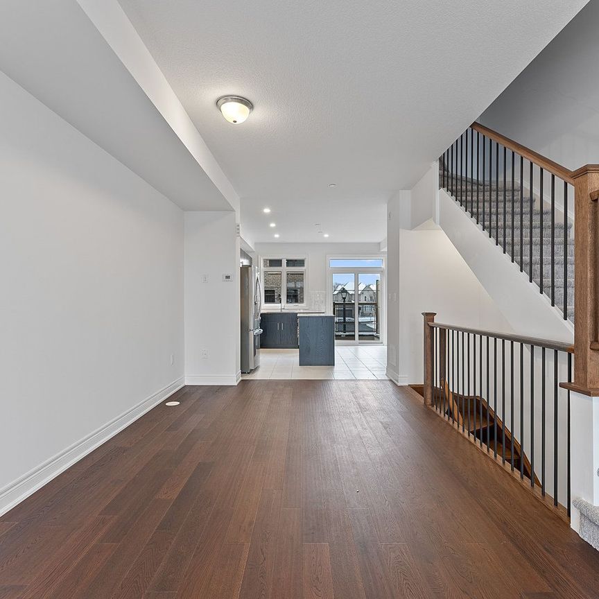 For Lease - 2140 Trafalgar Rd Road Unit# 47, Oakville, Ontario - Photo 1