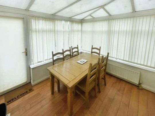 4 bedroom terraced house to rent - Photo 1