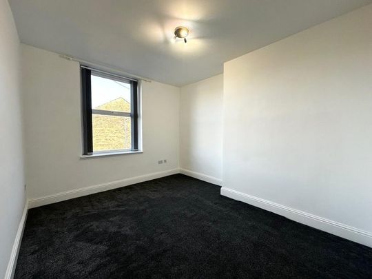 4 bedroom terraced house to rent - Photo 1