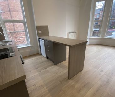 Auckland Road, DONCASTER - Photo 2