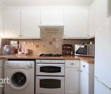2 bedroom terraced house to rent - Photo 4