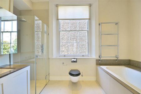 4 bedroom end of terrace house to rent - Photo 5