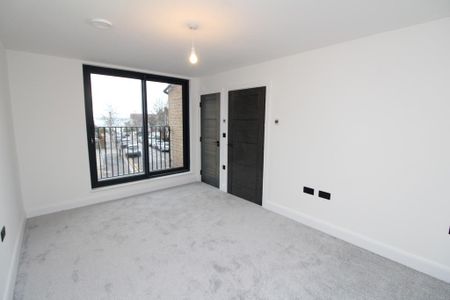 3 bedroom terraced house to rent - Photo 5