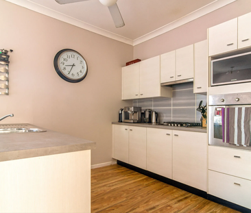 3 Bedroom Home offering Convenience - Photo 3