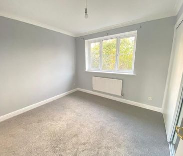 2 bedroom end of terrace house to rent - Photo 3