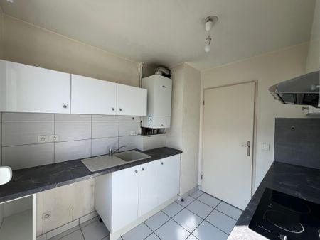 Location Appartement 2 pièces 47m² CHAMBERY 73000 - Photo 5