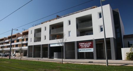 location Appartement T2 DE 46.6m² À CASTELNAU LE LEZ - Photo 2