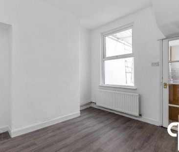 46 Nelson Street, Carrickfergus, BT38 8AR - Photo 1