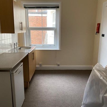 House share to rent - Photo 3