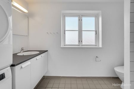 Rækkehus med skøn gårdhave et stenkast fra vandet - Foto 3