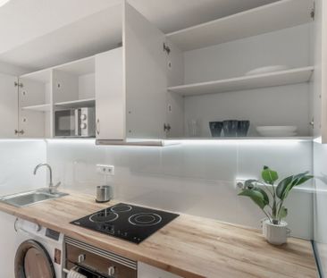 Bright room in Avenida San Luis - Photo 3