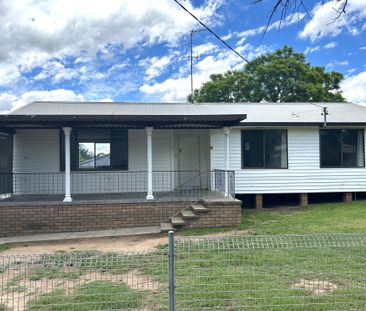 3 bedroom home with Garage - Photo 5