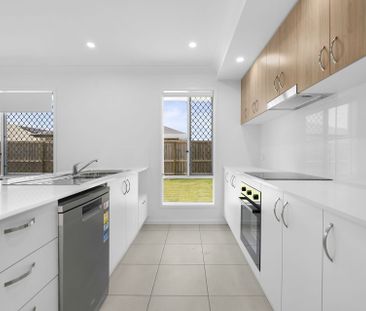 Spacious 4-Bedroom Family Home in Serene Redland Bay Location with ... - Photo 3