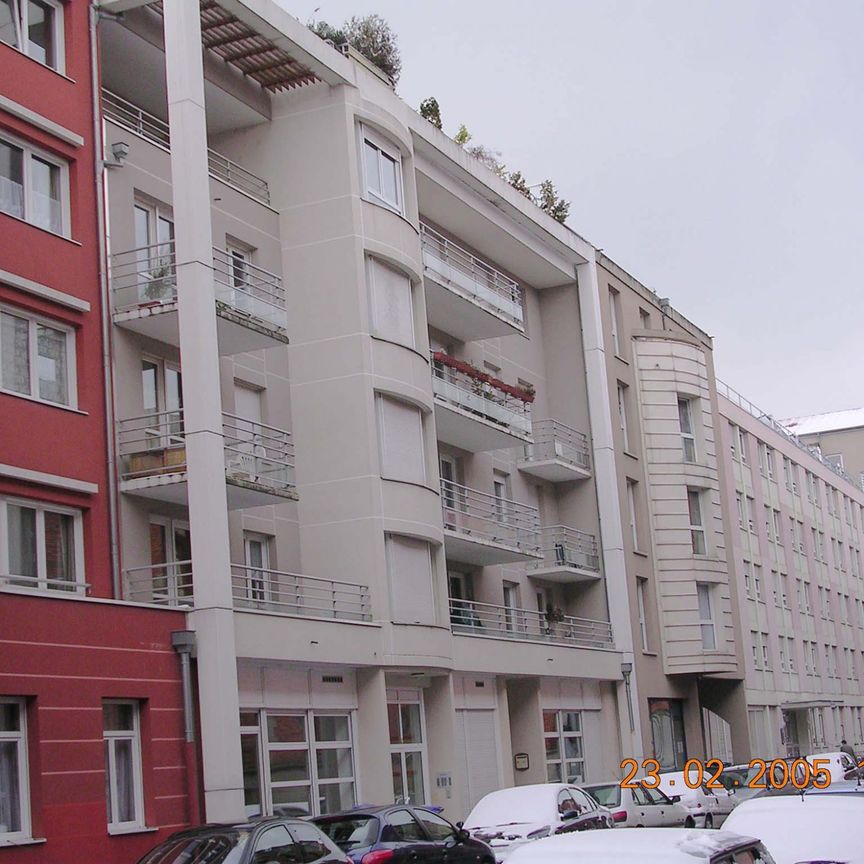 Très beau studio meublé Strasbourg Orangerie Rue de la Somme - Photo 1