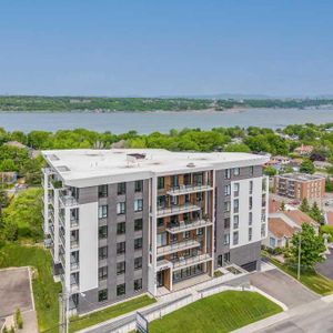 LE VUE - Appartement haut de gamme à St-Romuald - VUE majestueuse sur le fleuve...... - Photo 2