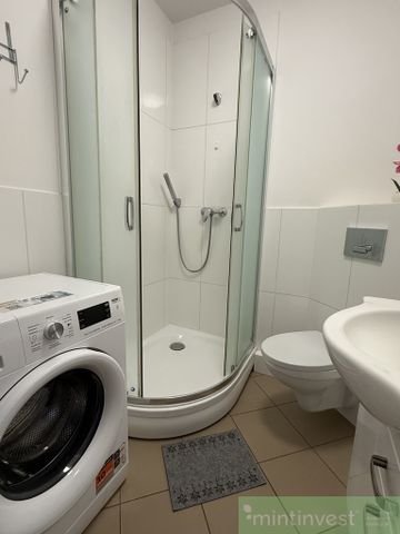 Kawalerka z balkonem w bloku z windą - Zdjęcie 4