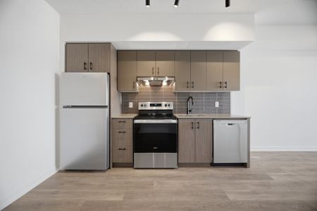 For Lease - 4878 Powers Common Unit# C429, Burlington, Ontario - Photo 4