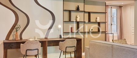 Appartement • Elysées-Madeleine - Photo 3