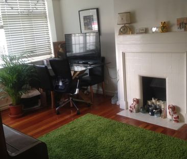 1 Bed Flat, Addiscombe Road, CR0 - Photo 1