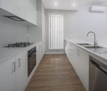 Waiting for You - Photo 3