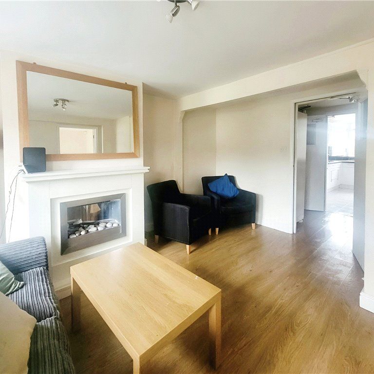 Langham Place, Egham, Surrey, TW20 9EB - Photo 1