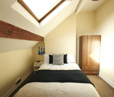 Ravenscar Avenue, Leeds - Photo 3