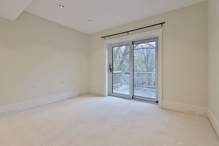 For Lease - 119 Chaplin Crescent Unit# Upper, Toronto, Ontario - Photo 3